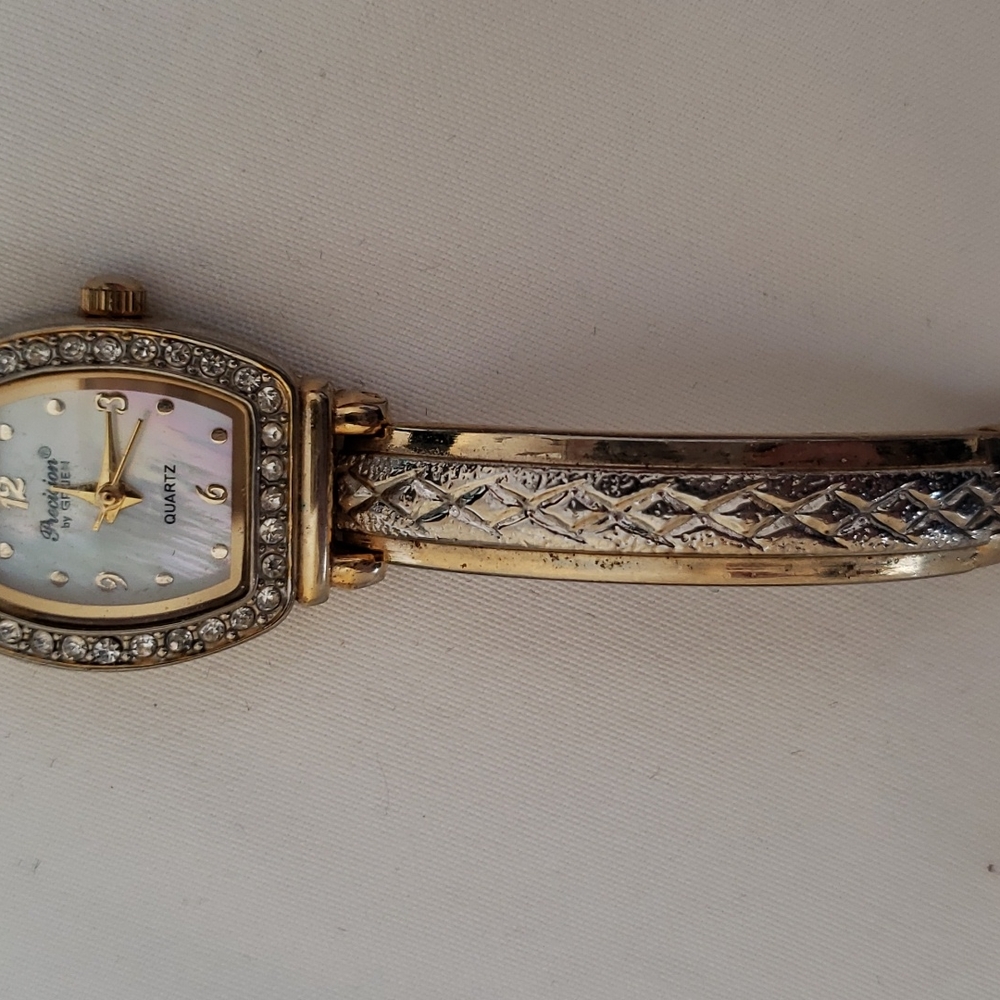Precision by Gruen Quartz Watch - Picture 6 of 9